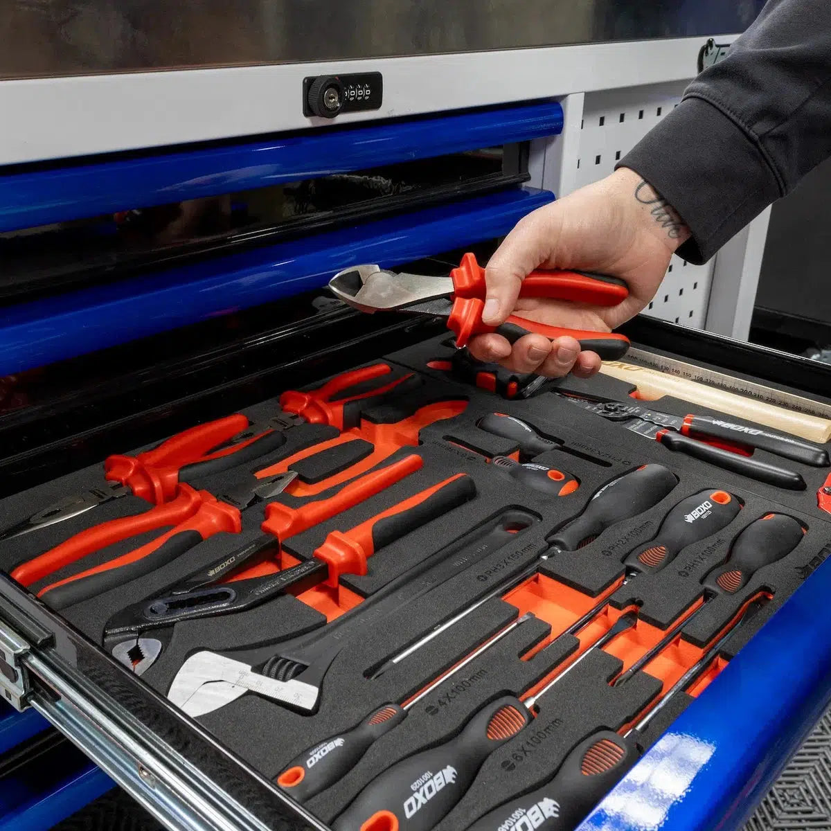 Happybuyes 19-Piece Screwdriver, Plier, and Utility Tool Set BX248B-R2